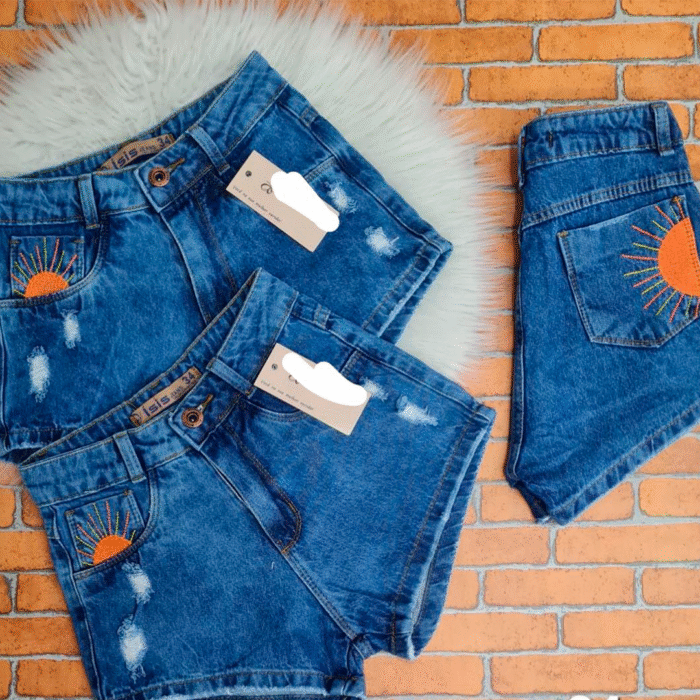 Short Jeans com Bordado